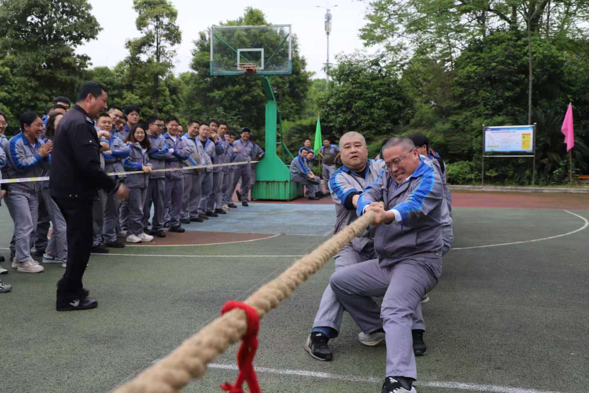 凝心聚力  “绳”采飞扬——公司举办建厂86周年职工拔河比赛 完美在线官网-完美在线官网(中国)
集团